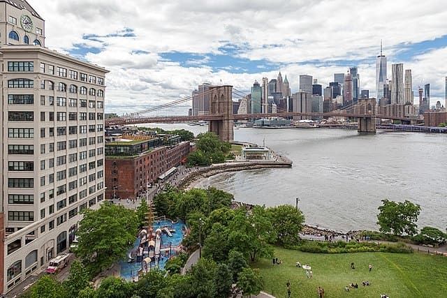 Brooklyn-Bridge-Park