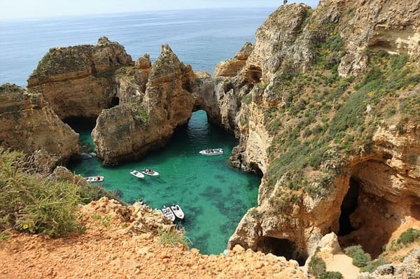 Ponta-da-Piedade-Portugal