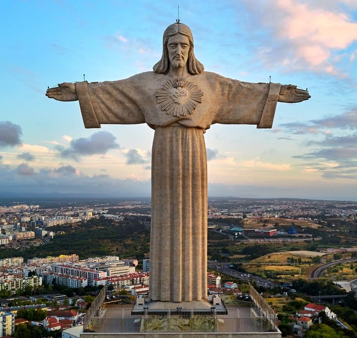 Santuario-del-Cristo-Re-Almada-cosa-fare-a-lisbona